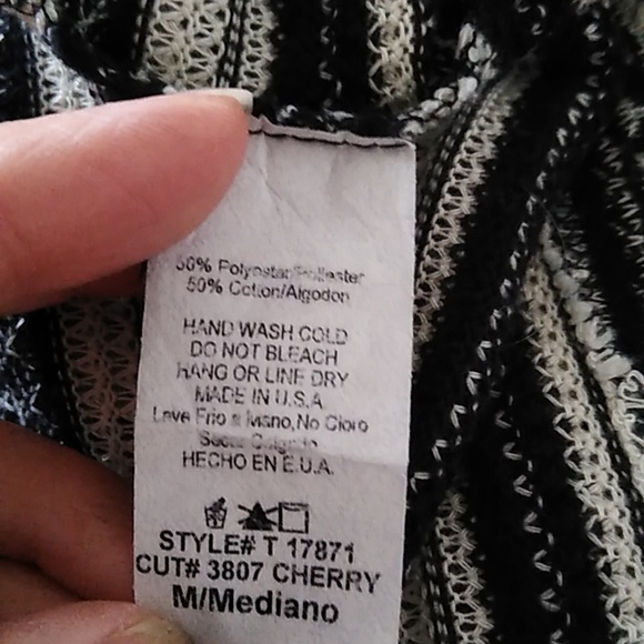 3/$25 Mind Code Ladies Pullover - Picture 5 of 5